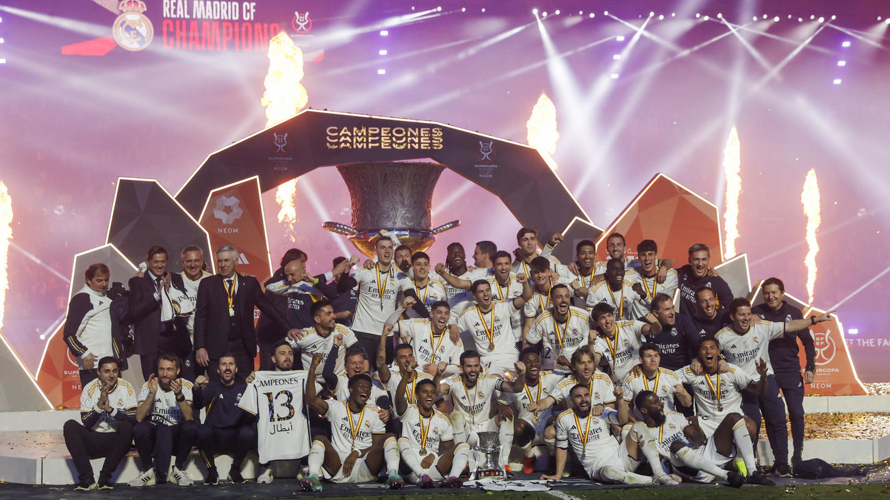 4-1. Un Real Madrid 'supercampeón' aplasta al Barcelona con un Vinicius estelar