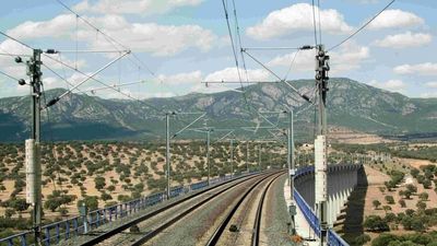 Una avería paraliza este lunes todos los trenes de alta velocidad entre Málaga y Madrid