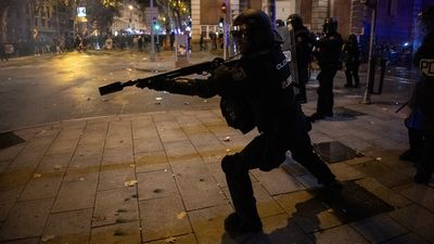 Un juez investiga al delegado del Gobierno por el uso de gases lacrimógenos en las protestas de Ferraz