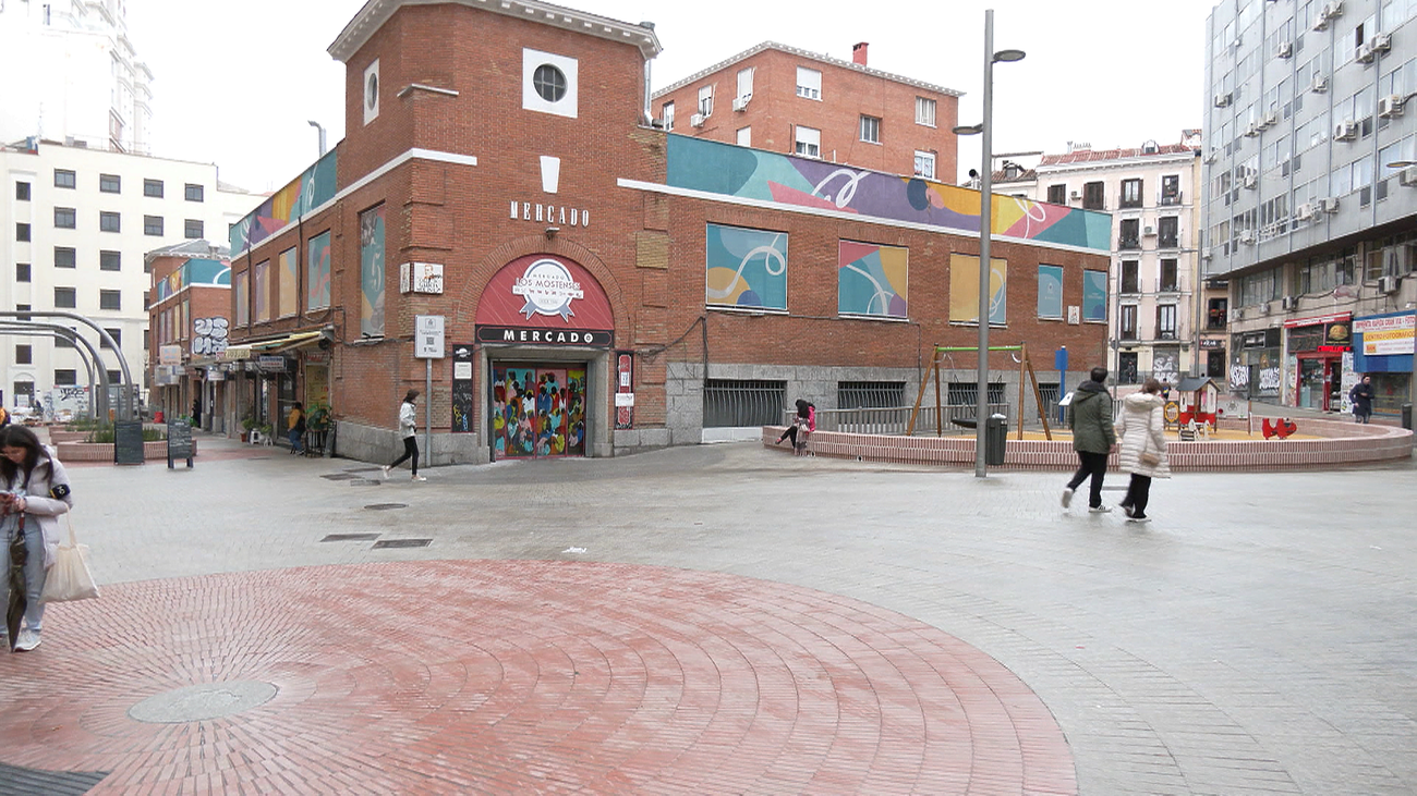 La nueva imagen de la Plaza de los Mostenses tras las obras de remodelación
