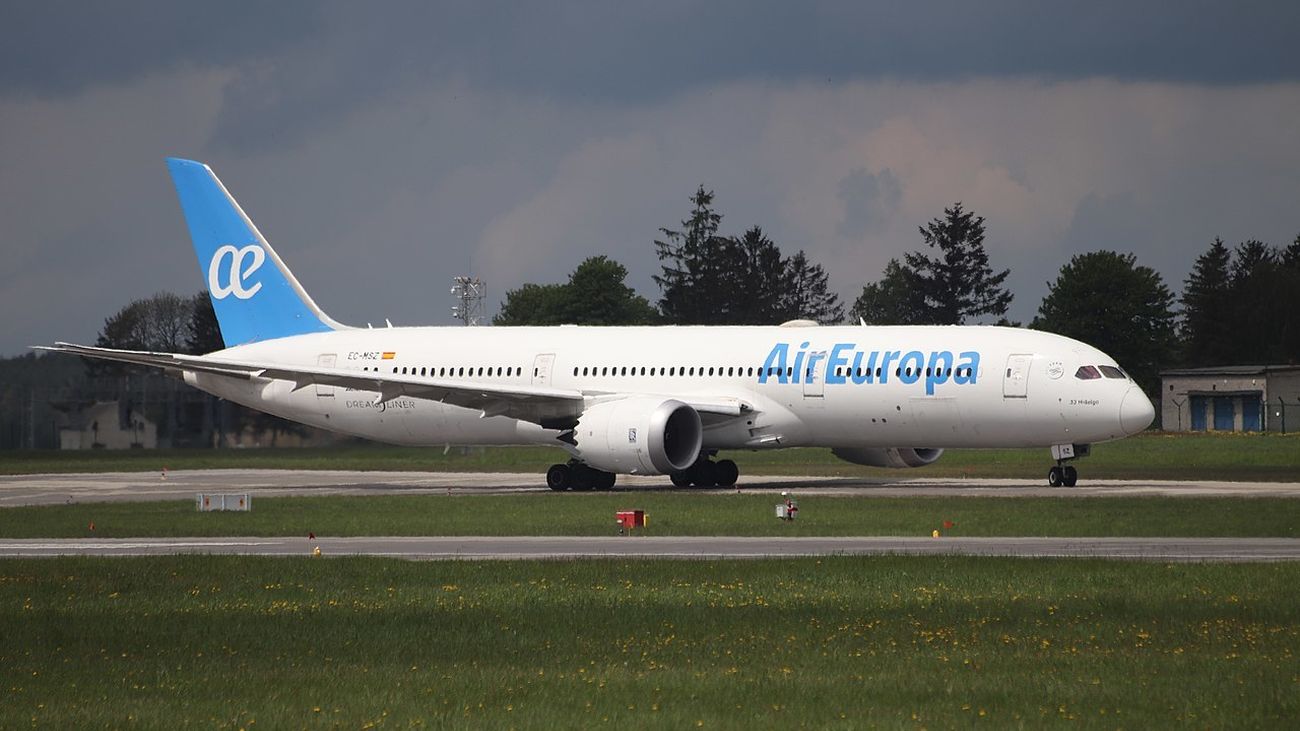 Air Europa vuela de Madrid a Salamanca para presentar su nuevo 787-9 Dreamliner