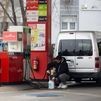 La gasolina toca un nuevo máximo anual tras sumar once semanas de subidas