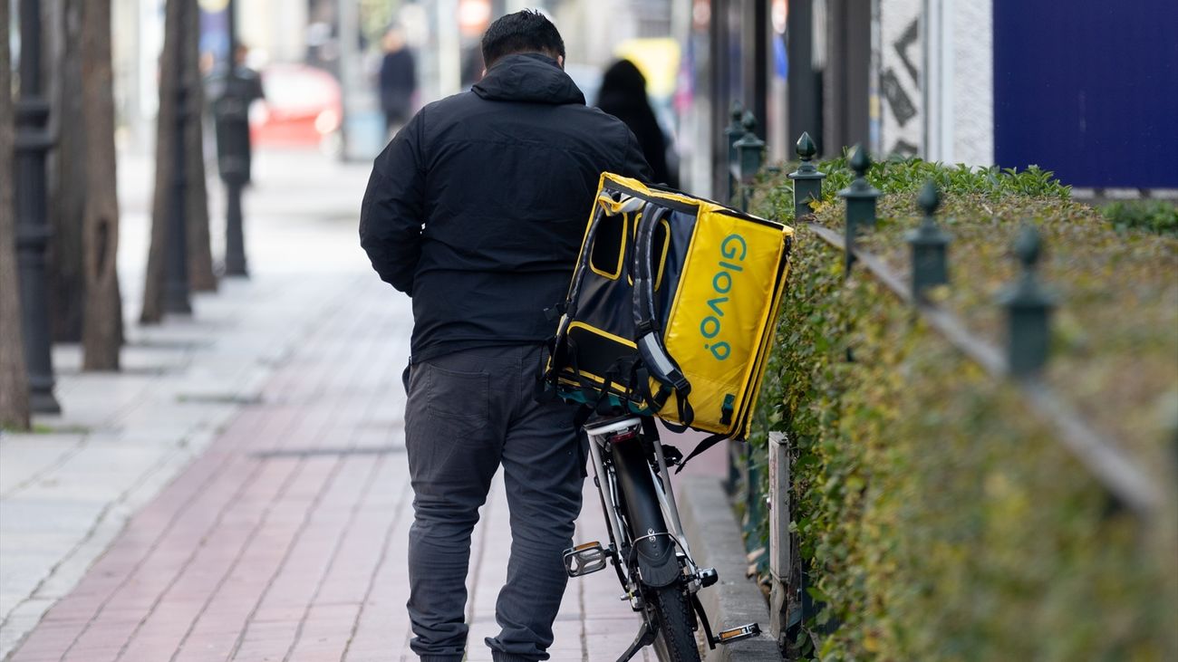 Glovo cierra su red de supermercados 'fantasma' en seis ciudades de España y presenta un ERE