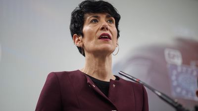 Migraciones desmiente que se maltrate a migrantes en el cuartel de Alcalá de Henares