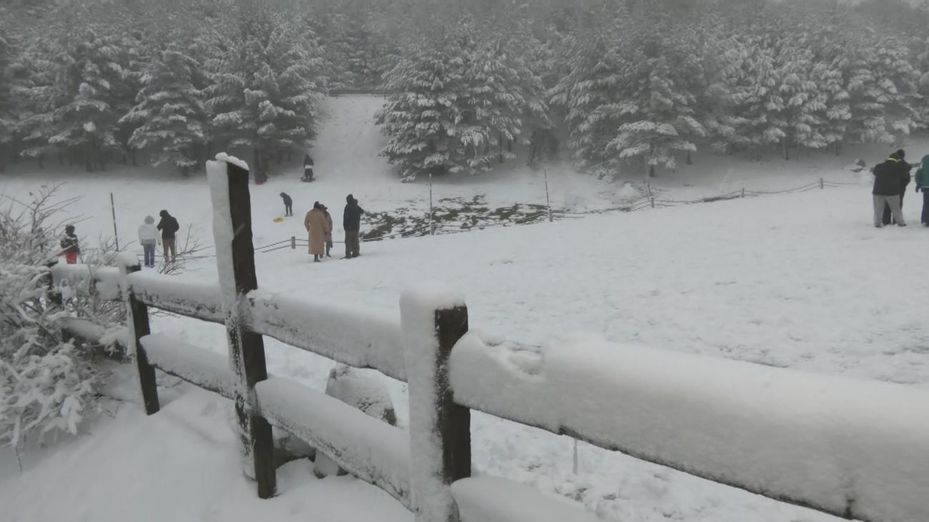 Se mantiene el uso obligatorio de cadenas para circular por el puerto de Cotos