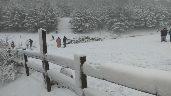 Se mantiene el uso obligatorio de cadenas para circular por el puerto de Cotos