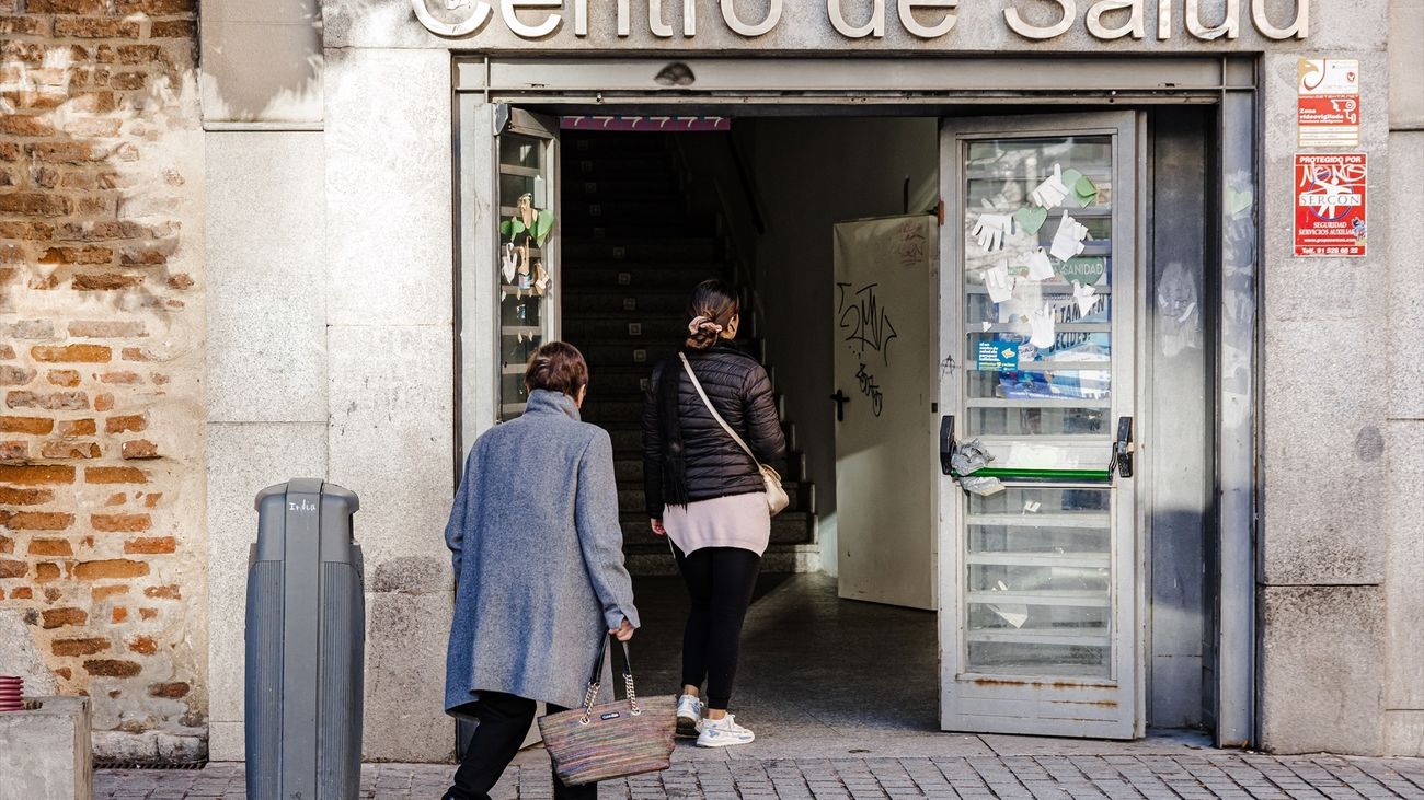 Las hospitalizaciones por gripe caen un 30% pero sigue la sobrecarga asistencial