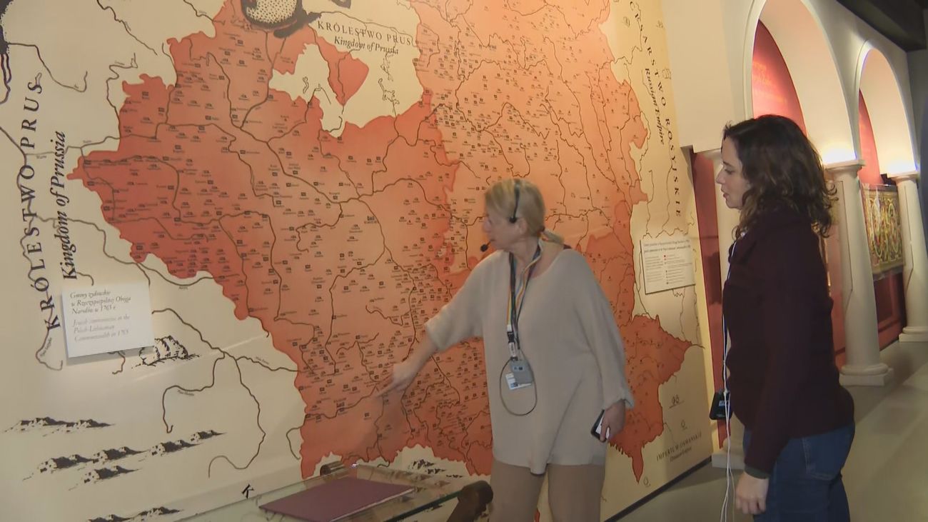 Ayuso conoce la historia milenaria del pueblo judío en Polonia