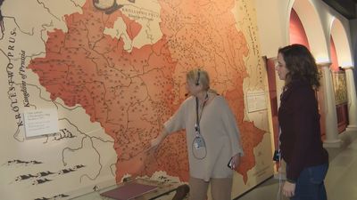 Ayuso conoce la historia milenaria del pueblo judío en Polonia