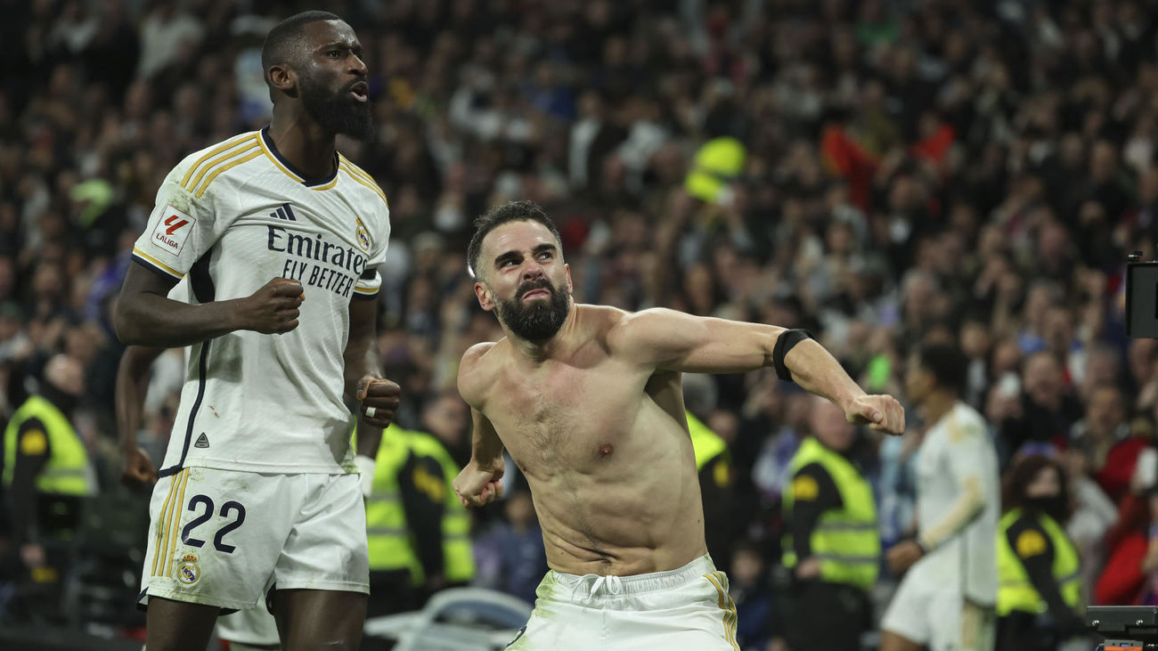 Dani Carvajal celebra el gol de la victoria ante el Almería