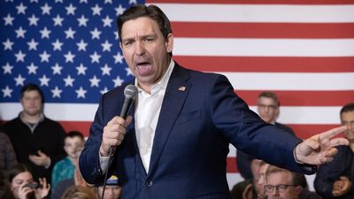 Ron DeSantis abandona las primarias republicanas y da vía libre a Trump en la carrera presidencial de EEUU