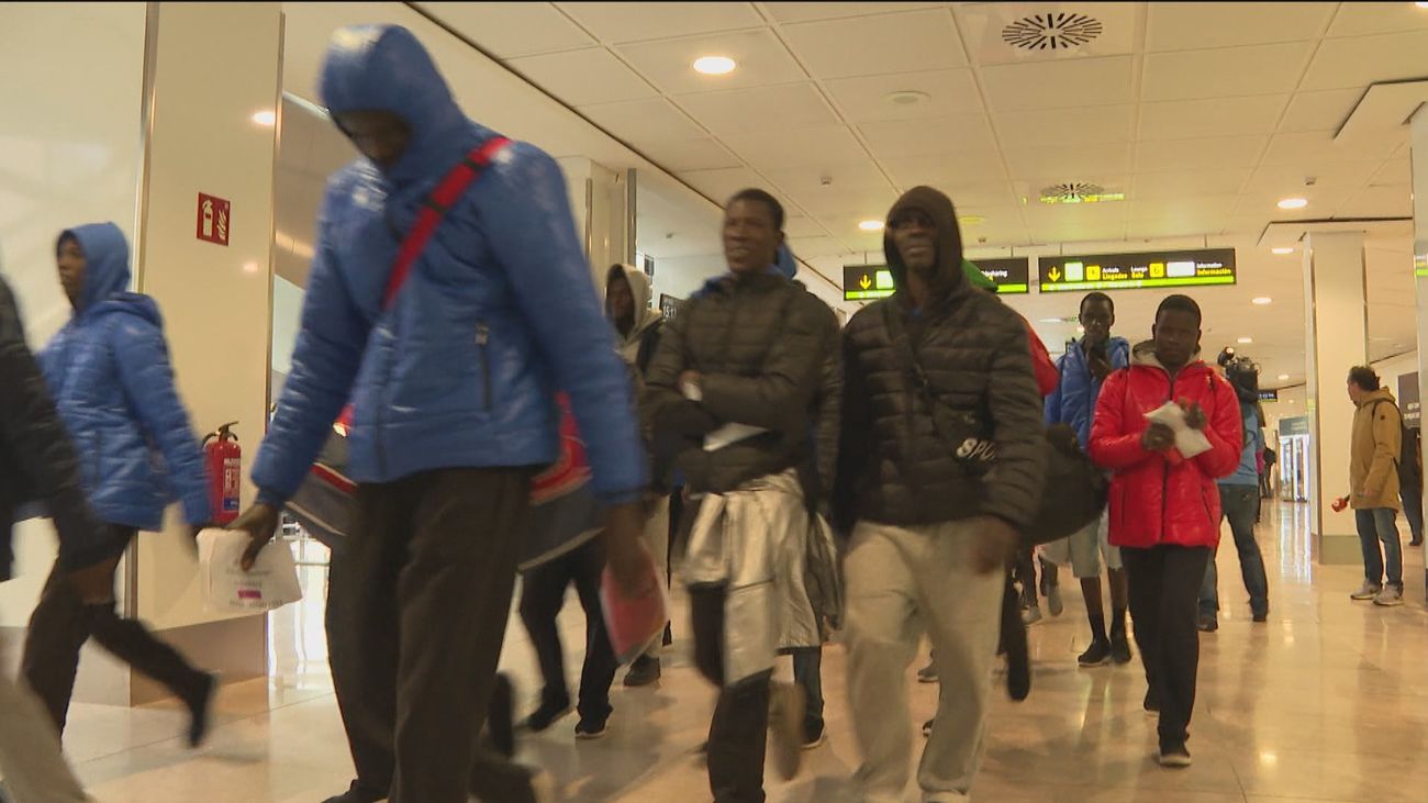 Barajas, punto caliente de llegada de inmigrantes ilegales a España