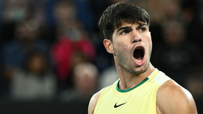 Alcaraz se reconcilia con su mejor versión y se cruzará con Zverev en cuartos en Australia