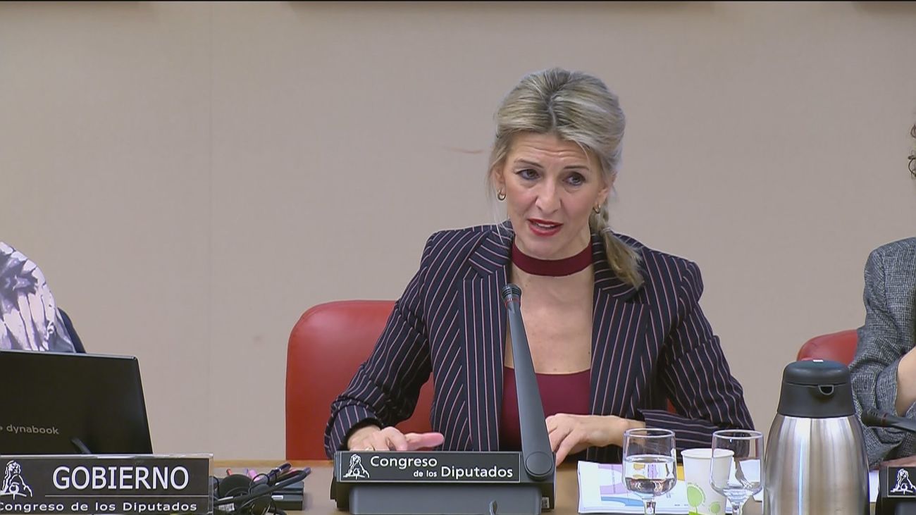 El Gobierno aprueba un SMI de 1.134 euros al mes y exento del IRPF