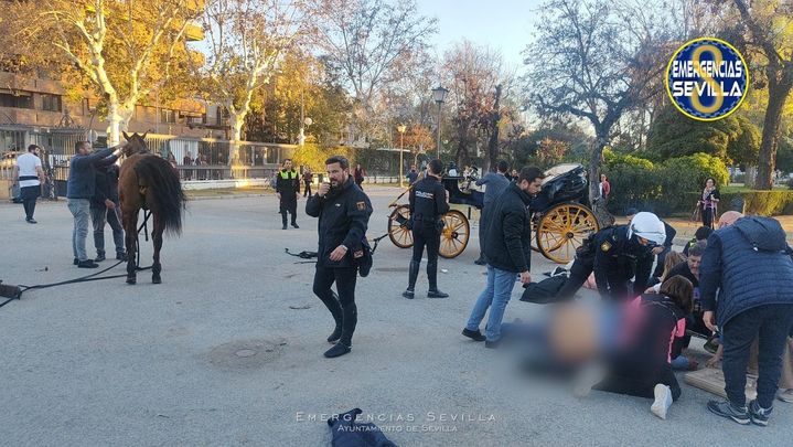 Accidente en Sevilla / @EmergenciasSev