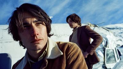 'La sociedad de la nieve', 'Cerrar los ojos' y '20.000 especies de abejas', finalistas de los Premios Platino