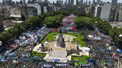 Primera huelga general en Argentina contra Milei