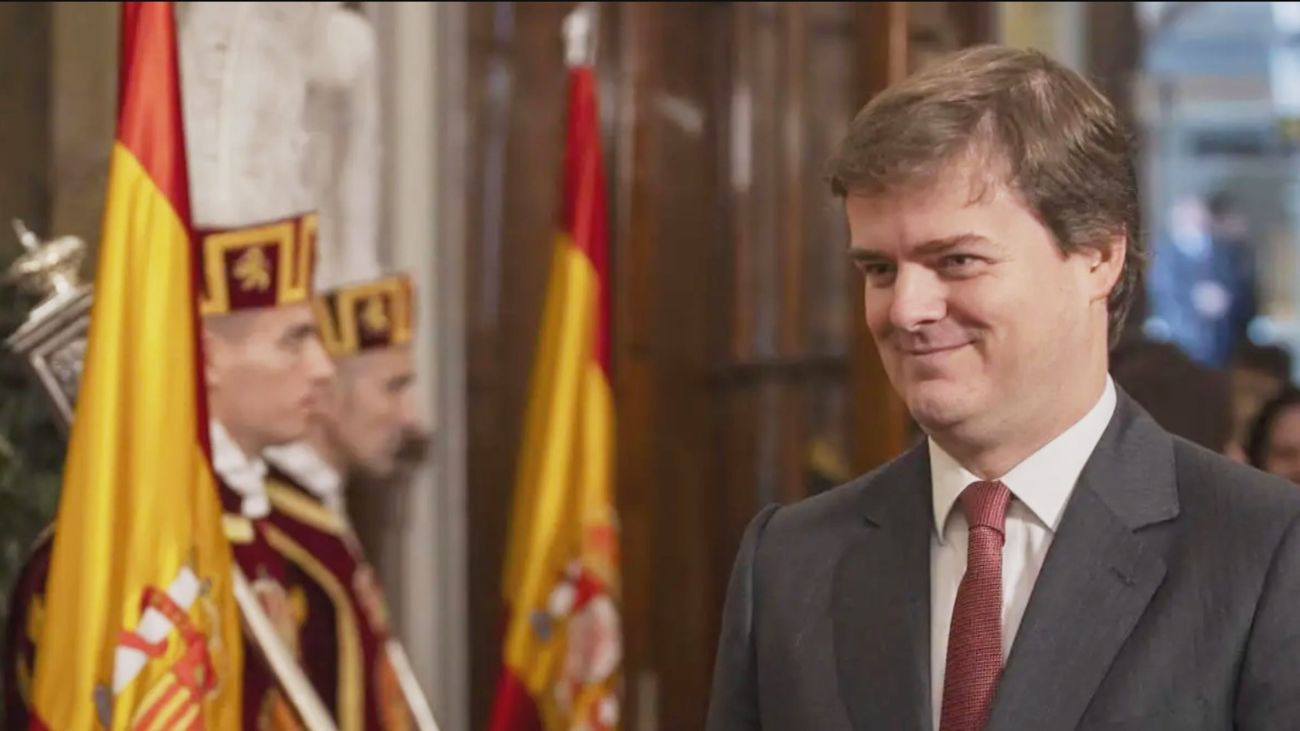 Dimite el interventor del Congreso por desavenencias con el nuevo letrado mayor