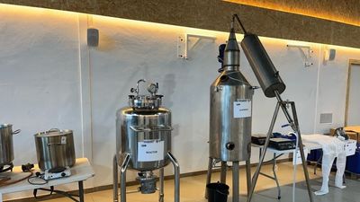 Desmantelan en Sueca, Valencia, el mayor laboratorio de éxtasis en España con 1.900 litros y 105 millones de valor