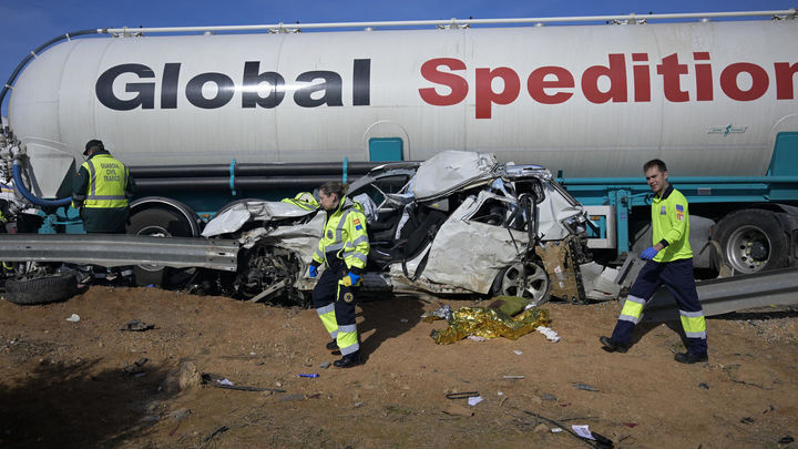 Accidente múltiple en la A-4, en Santa Cruz de Mudela (Ciudad Real) / EFE