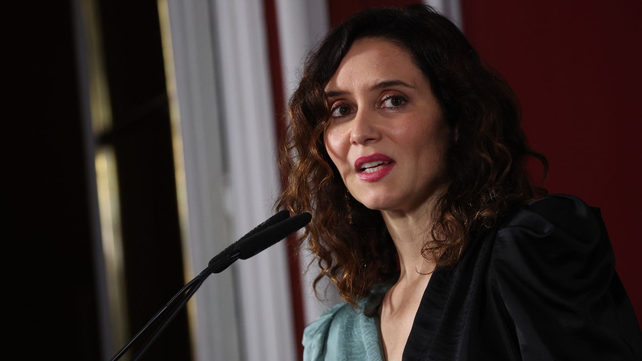 Ayuso acusa al PSOE de actuar "como una secta" contra Page