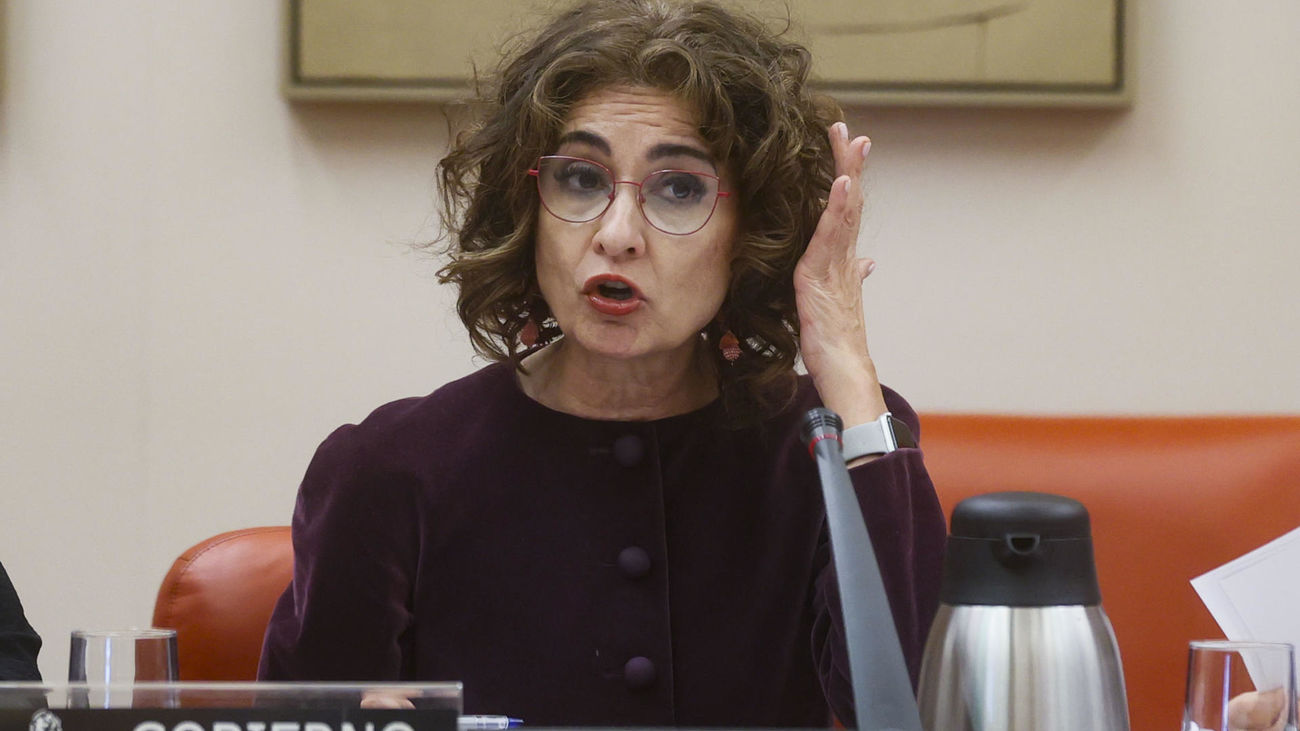 Montero reprende a Page y cree que sus palabras sobre el PSOE "no se corresponden con la realidad"