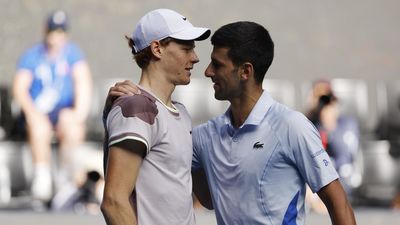 Un estelar Sinner supera a Djokovic en semifinales del Abierto de Australia