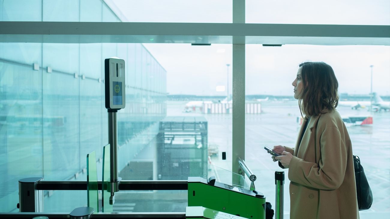 ¿Subirte a un avión 'por la cara', sin enseñar el DNI ni la tarjeta de embarque ? Sí, ya se puede, en Madrid