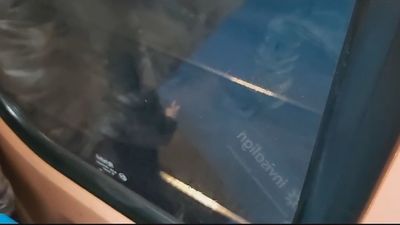 VÍDEO Unos grafiteros detienen el Metro en Príncipe Pío para realizar pintadas