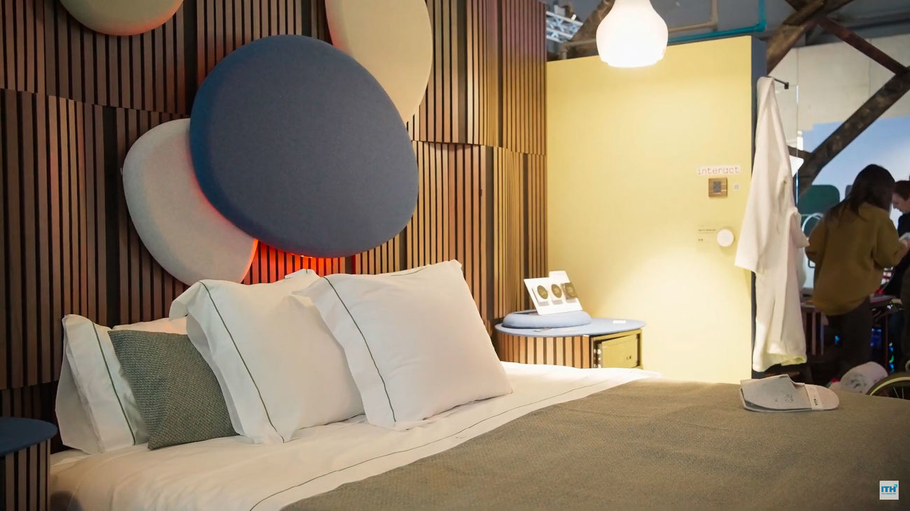 Gemelos digitales, inteligencia artificial y materiales ecosostenibles: Fitur presenta el "hotel del futuro"