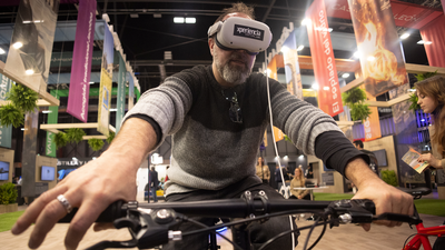 Desde simuladores de aviones a inteligencia artificial: Qué te encontrarás en Fitur