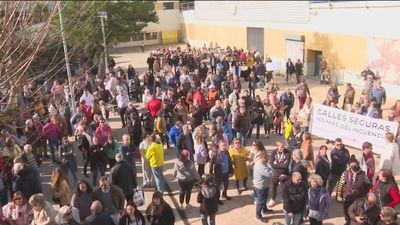 Cientos de personas piden más seguridad en El Escorial tras el secuestro exprés de una vecina