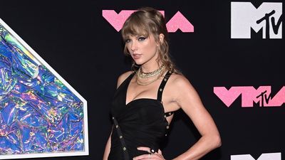 Taylor Swift, "furiosa" por las imágenes pornográficas que generaron de ella con IA