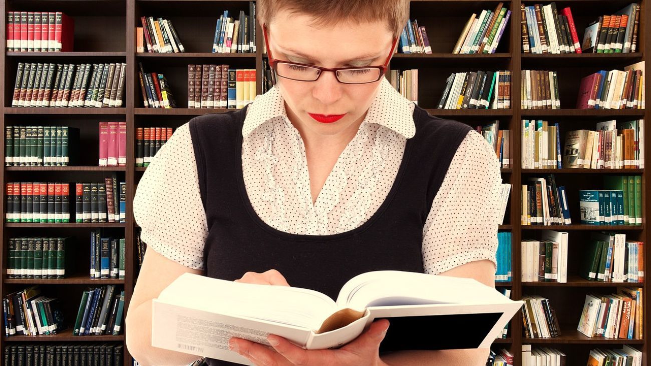 Descifrando el léxico juvenil: ¿Qué significan términos cómo 'cringe', 'mimejo' o 'NPC'?