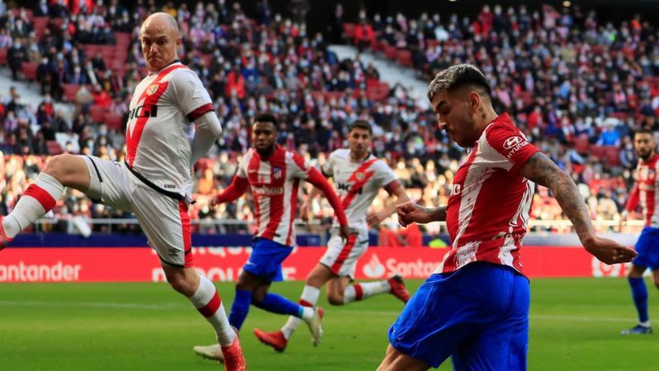 El Atlético de Madrid se enfrenta a un Rayo Vallecano con dudas