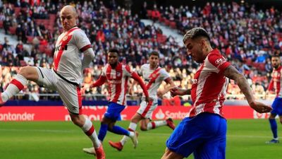 El Atlético de Madrid se enfrenta a un Rayo Vallecano con dudas