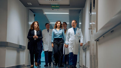 Ayuso anuncia 1.000 nuevos equipos contra el cáncer y otras enfermedades para los 27 hospitales públicos