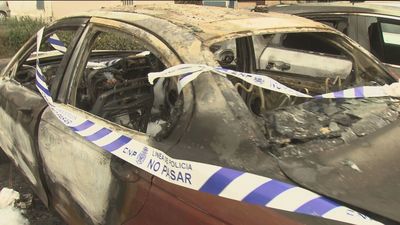 Encarga quemar su propio coche para estafar a la compañía de seguros en Móstoles