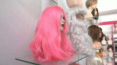 La única fábrica de pelucas en España está en Madrid