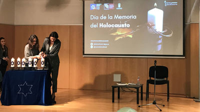 Majadahonda recuerda a las víctimas del Holocausto en un emotivo acto