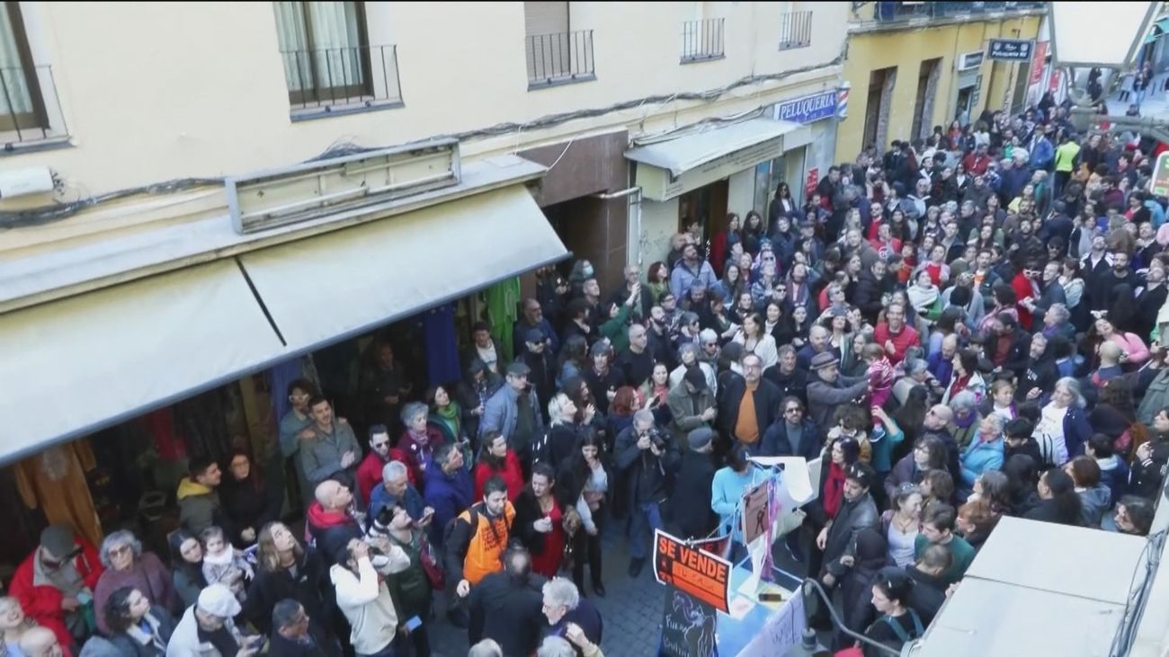 Lavapiés se moviliza contra la compra de un edificio por parte de un 'fondo buitre'