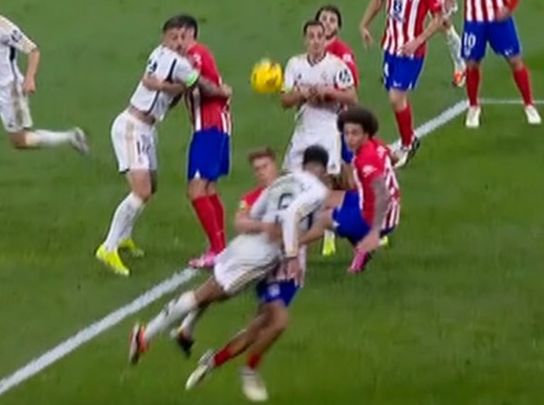 Penalti no pitado a Bellingham / TWITTER