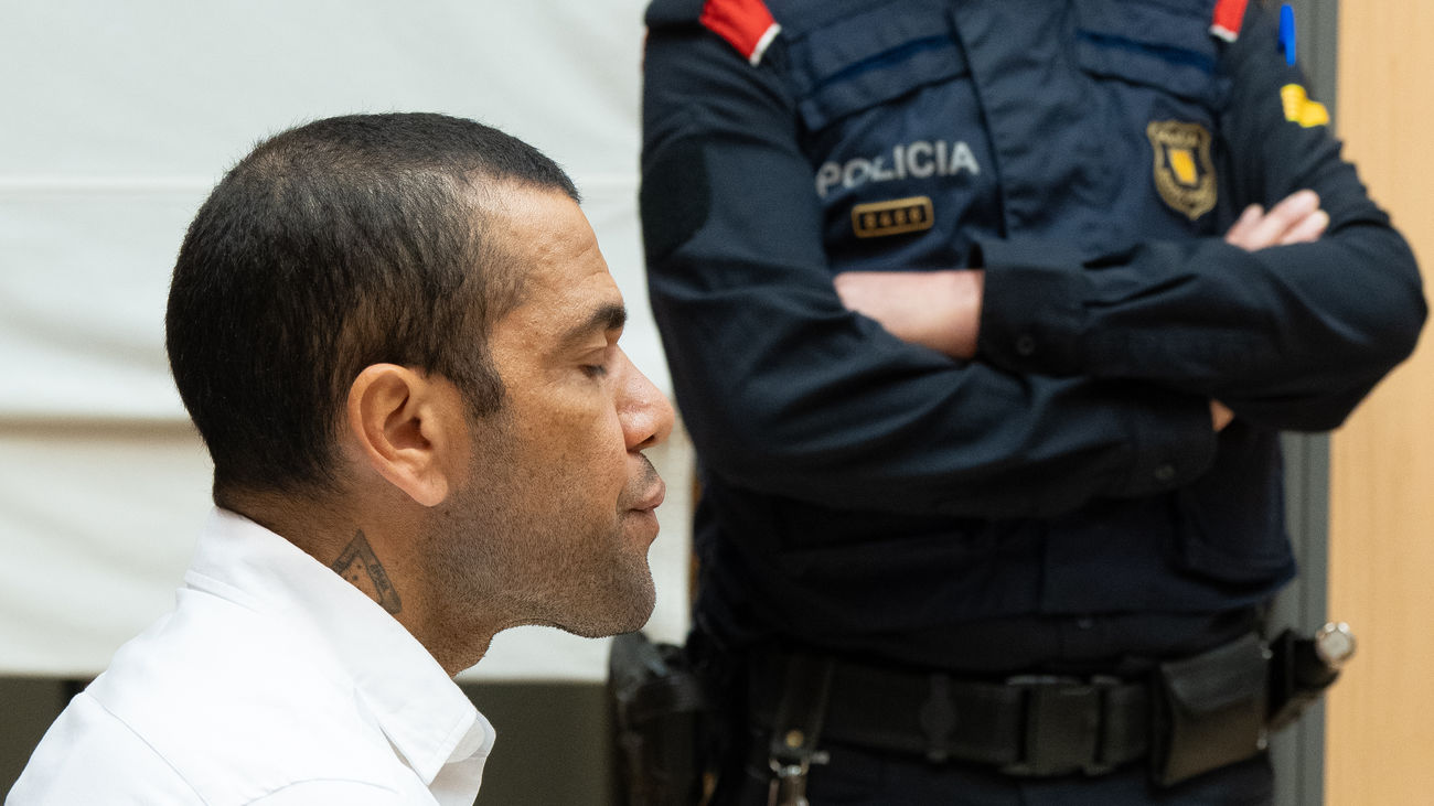 Dani Alves pide anular su juicio porque un "juicio paralelo" ha vulnerado su presunción de inocencia