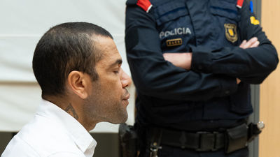 Dani Alves pide anular su juicio porque un "juicio paralelo" ha vulnerado su presunción de inocencia