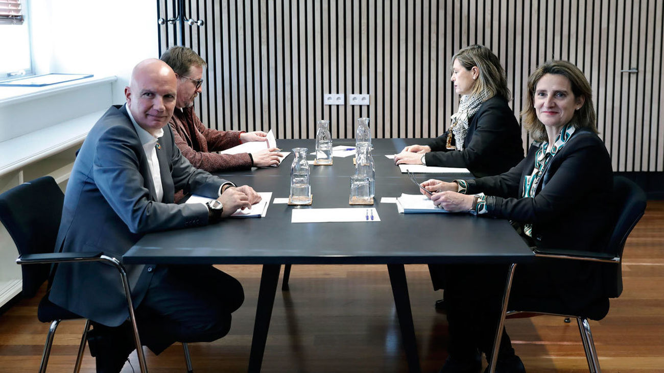 Gobierno y Generalitat catalana pactan llevar agua en barco de Sagunto a Barcelona
