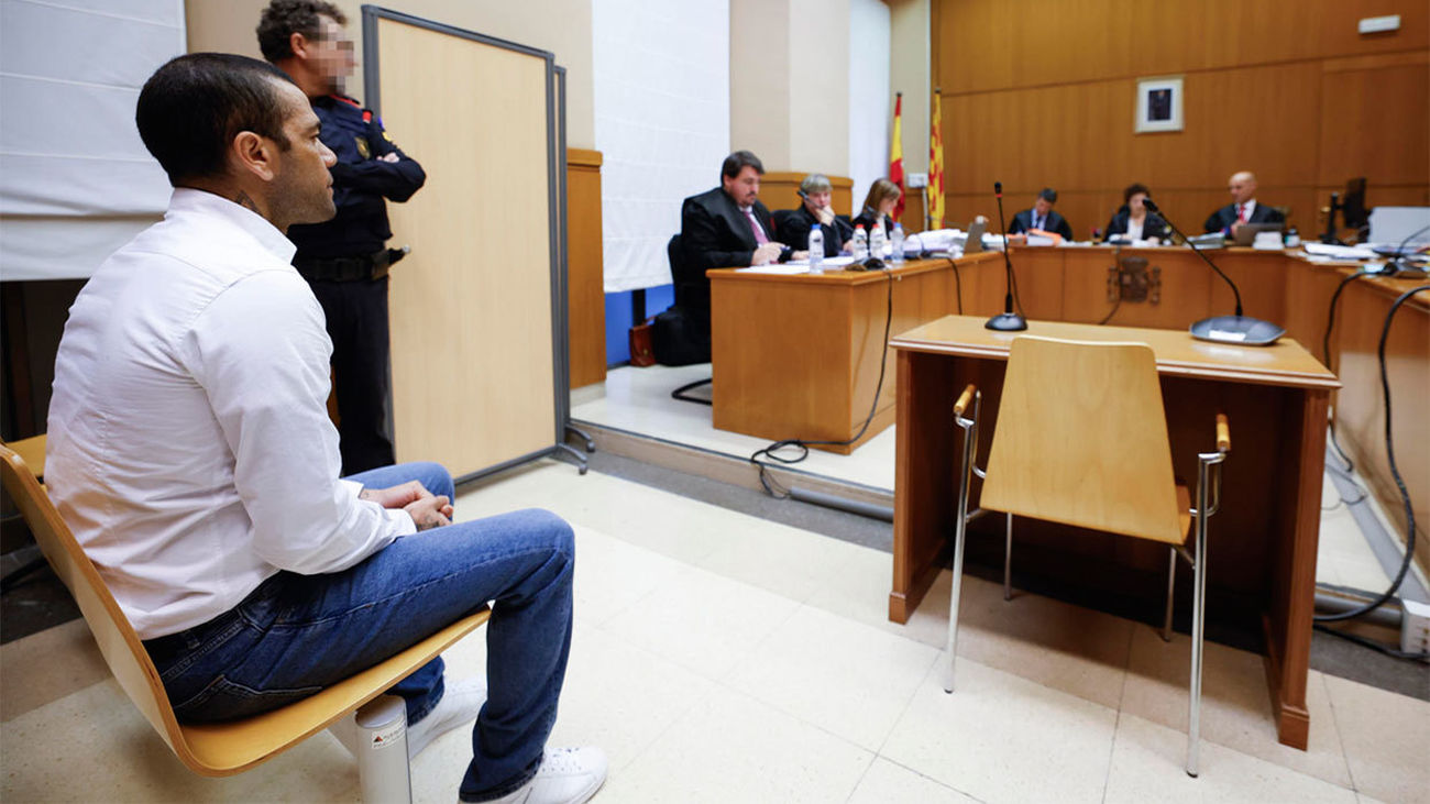 La jóven ratifica ante el tribunal que Alves la violó y su temor a que no la creyeran