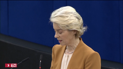 Von der Leyen retira el plan de reducir un 50% pesticidas ante la "polarización" en torno al sector agrícola