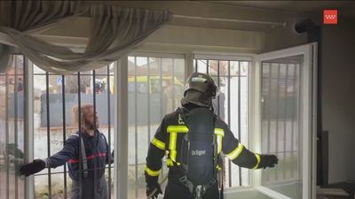 Un matrimonio y tres policías afectados en el incendio de una vivienda en Colmenar Viejo