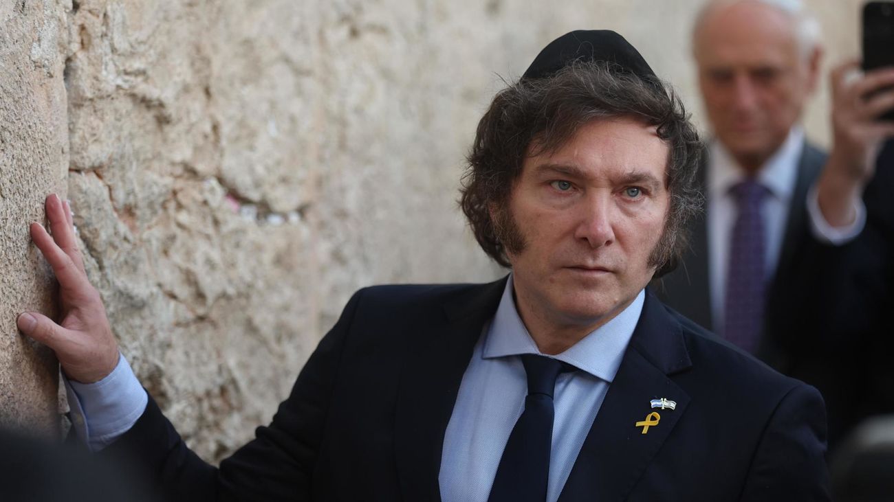 Milei aterriza en Israel y anuncia el traslado de la embajada de Argentina a Jerusalén