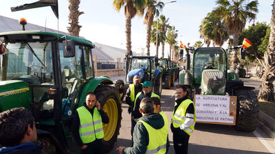 El "Hola, soy Rogelio" y otros mensajes usados para convocar las tractoradas sorpresa de los agricultores
